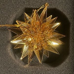 Danbury mint 2007 annual gold Christmas ornament "star bright"